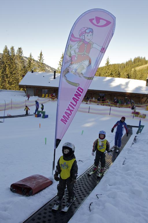 亚斯纳滑雪公寓式酒店 Pavčina Lehota 外观 照片